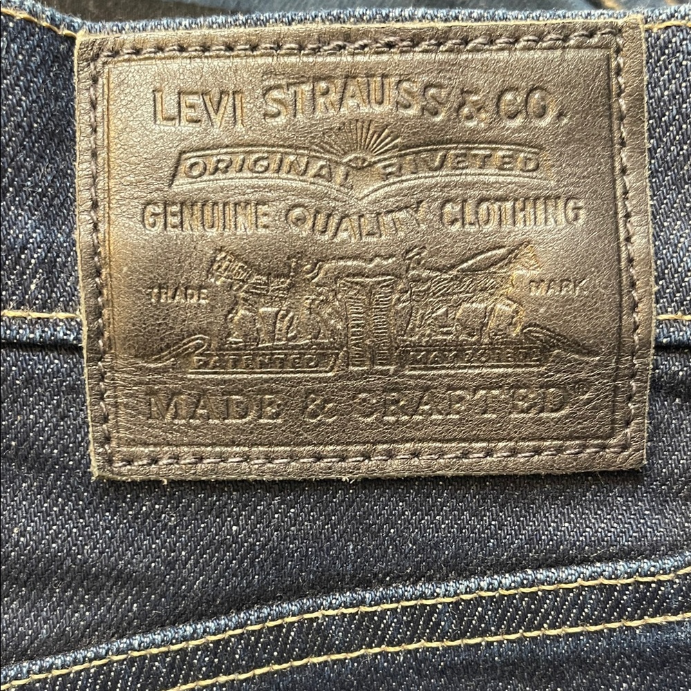 Levi's BIG E Blue Women's Dark Indigo Straight Leg Jeans with Brown Patch